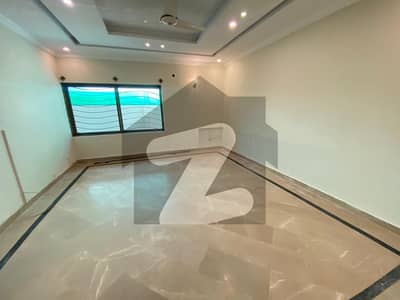 Well Maintained 5 Beds Luxury House Available For Rent in F8