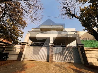 Triple Story 4 Beds Luxury House Available For Rent In F8