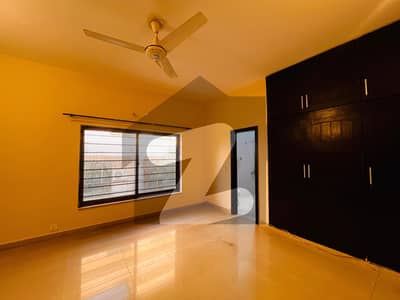 3 Beds Luxury Upper Portion Available For Rent In F8