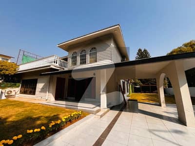 ایف ۔ 7 اسلام آباد میں 4 کمروں کا 1 کنال مکان 14.7 لاکھ میں کرایہ پر دستیاب ہے۔