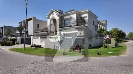 ڈی ایچ اے فیز 6 - بلاک ایل فیز 6,ڈیفنس (ڈی ایچ اے),لاہور میں 6 کمروں کا 1 کنال مکان 17.0 کروڑ میں برائے فروخت۔