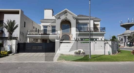 ڈی ایچ اے فیز 6 - بلاک ایل فیز 6,ڈیفنس (ڈی ایچ اے),لاہور میں 6 کمروں کا 1 کنال مکان 17.0 کروڑ میں برائے فروخت۔