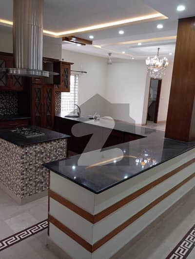 Kanal Lower Portion For Rent