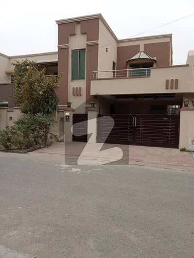 10 MARLA 3 BEDROOM HOUSE AVAILABLE FOR RENT
