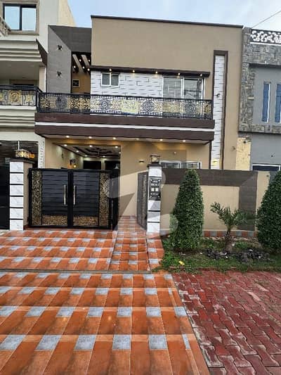 سینٹرل پارک ہاؤسنگ سکیم لاہور میں 4 کمروں کا 5 مرلہ مکان 1.95 کروڑ میں برائے فروخت۔ سینٹرل پارک ہاؤسنگ سکیم لاہور میں 4 کمروں کا 5 مرلہ مکان 1.95 کروڑ میں برائے فروخت۔