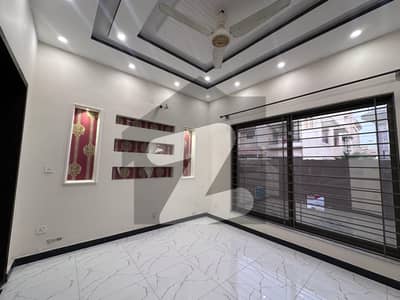 بحریہ ٹاؤن فیز 8 ۔ ابو بکر بلاک بحریہ ٹاؤن فیز 8 ۔ سفاری ویلی,بحریہ ٹاؤن فیز 8,بحریہ ٹاؤن راولپنڈی,راولپنڈی میں 5 کمروں کا 7 مرلہ مکان 2.4 کروڑ میں برائے فروخت۔ بحریہ ٹاؤن فیز 8 ۔ ابو بکر بلاک بحریہ ٹاؤن فیز 8 ۔ سفاری ویلی,بحریہ ٹاؤن فیز 8,بحریہ ٹاؤن راولپنڈی,راولپنڈی میں 5 کمروں کا 7 مرلہ مکان 2.4 کروڑ میں برائے فروخت۔