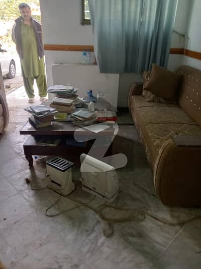 جی ۔ 6 اسلام آباد میں 4 مرلہ کمرہ 90.0 ہزار میں کرایہ پر دستیاب ہے۔