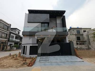 5 Marla Cornor Brand New House For Sale Direct Meeting With Owner In Parkview City Lahore