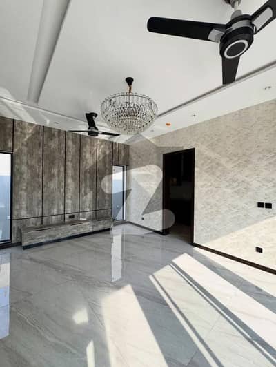 1 Kanal Slightly Use Full House For Rent in Eden City