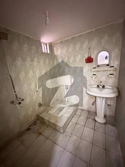 4 Marla Used Double Storey House For Sale ( Urgently )