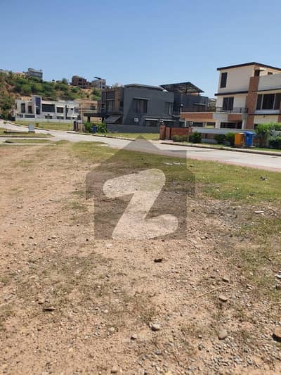 بحریہ گرینز۔ اوورسیز انکلیو - سیکٹر 5 بحریہ گرینز۔ اوورسیز انکلیو,بحریہ ٹاؤن فیز 8,بحریہ ٹاؤن راولپنڈی,راولپنڈی میں 5 مرلہ کمرشل پلاٹ 2.5 کروڑ میں برائے فروخت۔