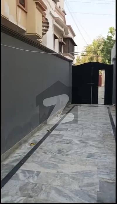 کلفٹن ۔ بلاک 2 کلفٹن,کراچی میں 4 کمروں کا 10 مرلہ مکان 3.5 لاکھ میں کرایہ پر دستیاب ہے۔