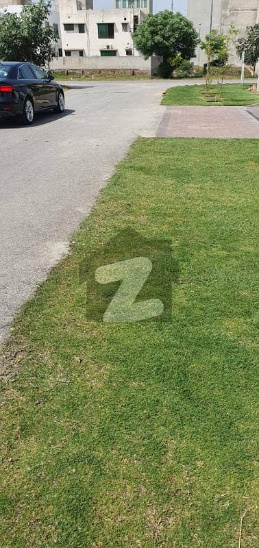 ڈی ایچ اے 9 ٹاؤن - بلاک ای ڈی ایچ اے 9 ٹاؤن,ڈی ایچ اے ڈیفینس,لاہور میں 5 مرلہ رہائشی پلاٹ 1.05 کروڑ میں برائے فروخت۔ ڈی ایچ اے 9 ٹاؤن - بلاک ای ڈی ایچ اے 9 ٹاؤن,ڈی ایچ اے ڈیفینس,لاہور میں 5 مرلہ رہائشی پلاٹ 1.05 کروڑ میں برائے فروخت۔