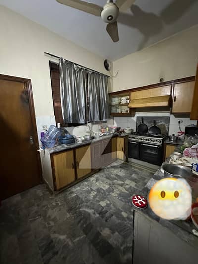 جوہر ٹاؤن فیز 1 جوہر ٹاؤن,لاہور میں 1 کمرے کا 9 مرلہ زیریں پورشن 58.0 ہزار میں کرایہ پر دستیاب ہے۔