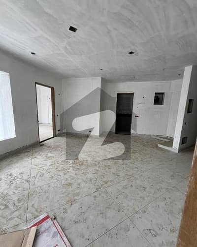 ایئرپورٹ روڈ کراچی میں 3 کمروں کا 8 مرلہ فلیٹ 2.5 کروڑ میں برائے فروخت۔