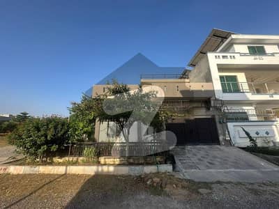 8 Marla House In G-16/4 Sector Islamabad