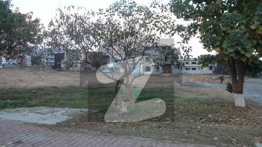 10 Marla plot in mpchs Islamabad Pakistan for sell