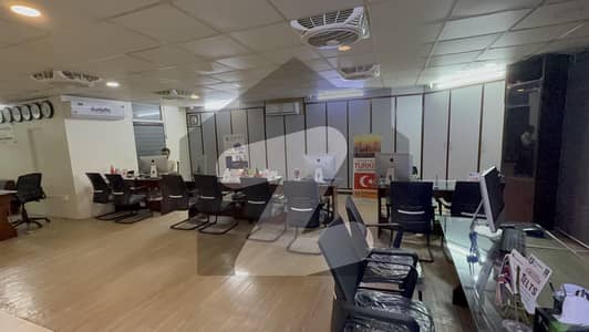 شاہراہِ فیصل کراچی میں 12 مرلہ دفتر 3.5 لاکھ میں کرایہ پر دستیاب ہے۔