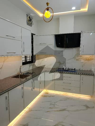 1 kanal size luxury and outclass condition upper floor available for rent with all basic facilities