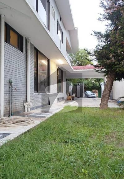 F-10 Neat And Clean House Available For Rent Beautiful Location