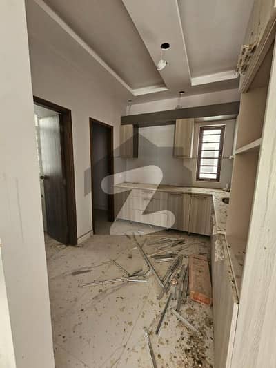 میٹروپولِز ریزیڈینسی جناح ایونیو,کراچی میں 3 کمروں کا 9 مرلہ فلیٹ 2.6 کروڑ میں برائے فروخت۔