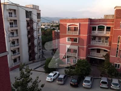 جی ۔ 10 اسلام آباد میں 2 کمروں کا 4 مرلہ فلیٹ 1.45 کروڑ میں برائے فروخت۔