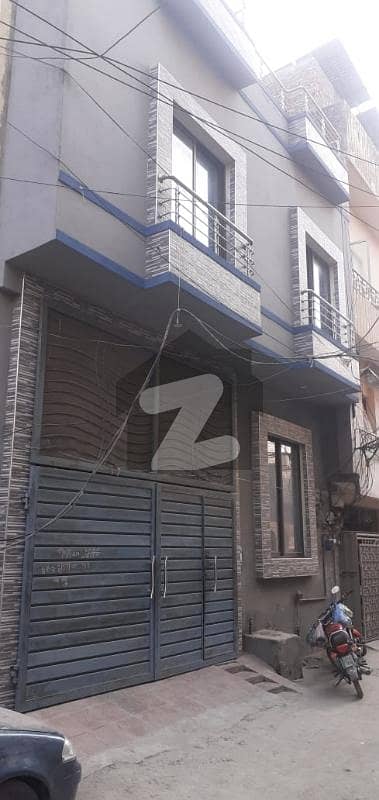 گڑھی شاہو لاہور میں 5 کمروں کا 7 مرلہ مکان 3.5 کروڑ میں برائے فروخت۔