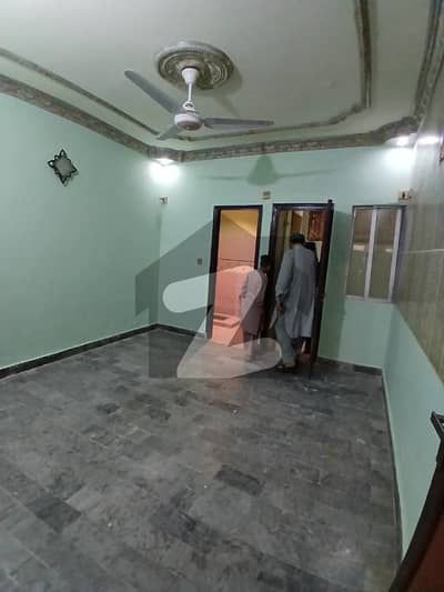 گلشن عمیر کراچی میں 2 کمروں کا 1 مرلہ زیریں پورشن 37.0 ہزار میں کرایہ پر دستیاب ہے۔