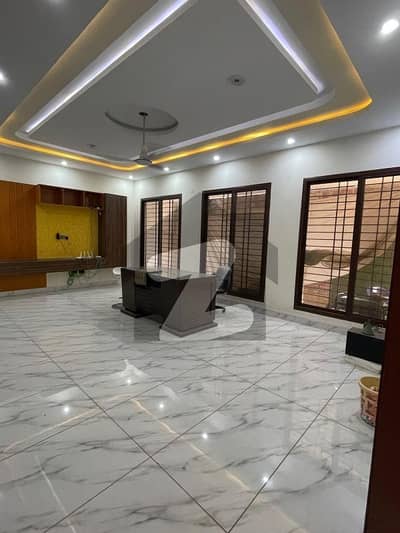 المسلم سوسائٹی سکیم 33 - سیکٹر 34-اے,سکیم 33,کراچی میں 8 کمروں کا 16 مرلہ مکان 5.5 کروڑ میں برائے فروخت۔