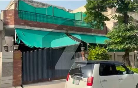 ڈی ایچ اے فیز 1 - بلاک پی فیز 1,ڈیفنس (ڈی ایچ اے),لاہور میں 4 کمروں کا 10 مرلہ مکان 3.8 کروڑ میں برائے فروخت۔ ڈی ایچ اے فیز 1 - بلاک پی فیز 1,ڈیفنس (ڈی ایچ اے),لاہور میں 4 کمروں کا 10 مرلہ مکان 3.8 کروڑ میں برائے فروخت۔