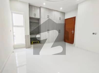 آئی ۔ 11 اسلام آباد میں 5 کمروں کا 6 مرلہ مکان 1.4 لاکھ میں کرایہ پر دستیاب ہے۔