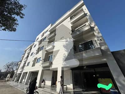 جوہر ٹاؤن لاہور میں 11 کمروں کا 6 کنال عمارت 15.0 لاکھ میں کرایہ پر دستیاب ہے۔