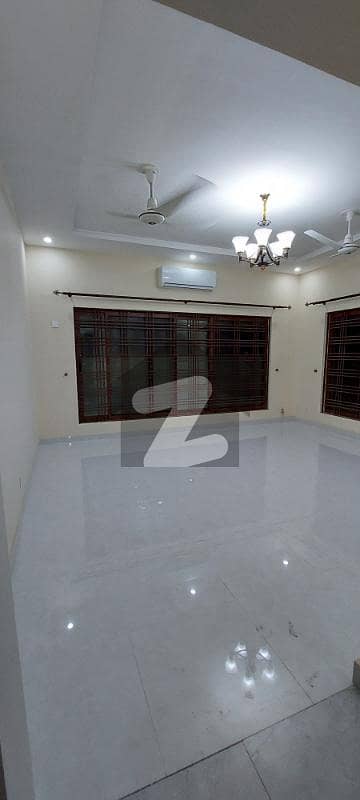 Upper Portion For Rent in G-13 (Kanal) Upper Portion For Rent in G-13 (Kanal)