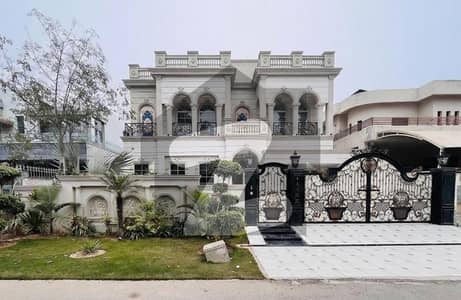 ڈی ایچ اے فیز 3 - بلاک ڈبل ایکس فیز 3,ڈیفنس (ڈی ایچ اے),لاہور میں 8 کمروں کا 1 کنال مکان 13.5 کروڑ میں برائے فروخت۔ ڈی ایچ اے فیز 3 - بلاک ڈبل ایکس فیز 3,ڈیفنس (ڈی ایچ اے),لاہور میں 8 کمروں کا 1 کنال مکان 13.5 کروڑ میں برائے فروخت۔