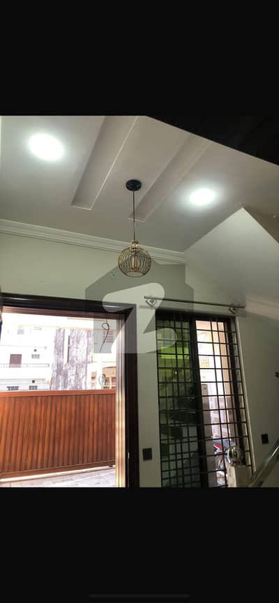 آئی ۔ 11 اسلام آباد میں 5 کمروں کا 7 مرلہ بالائی پورشن 1.1 لاکھ میں کرایہ پر دستیاب ہے۔