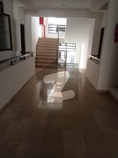 میٹروپولِز ریزیڈینسی جناح ایونیو,کراچی میں 3 کمروں کا 8 مرلہ فلیٹ 2.9 کروڑ میں برائے فروخت۔