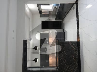 نیول اینکریج اسلام آباد میں 6 کمروں کا 1 کنال مکان 2.25 لاکھ میں کرایہ پر دستیاب ہے۔