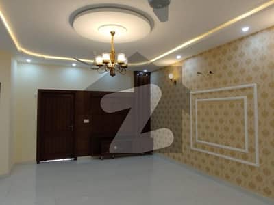 بحریہ ٹاؤن فیز 8 بحریہ ٹاؤن راولپنڈی,راولپنڈی میں 5 کمروں کا 10 مرلہ مکان 1.05 لاکھ میں کرایہ پر دستیاب ہے۔