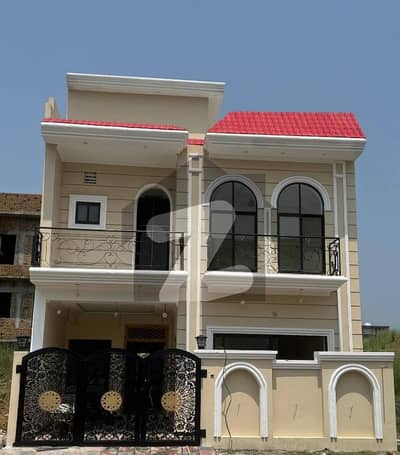 ایم پی سی ایچ ایس ۔ ملٹی گارڈنز بی ۔ 17,اسلام آباد میں 4 کمروں کا 5 مرلہ مکان 2.4 کروڑ میں برائے فروخت۔