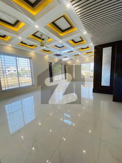 بحریہ ٹاؤن فیز 8 بحریہ ٹاؤن راولپنڈی,راولپنڈی میں 5 کمروں کا 7 مرلہ مکان 80.0 ہزار میں کرایہ پر دستیاب ہے۔