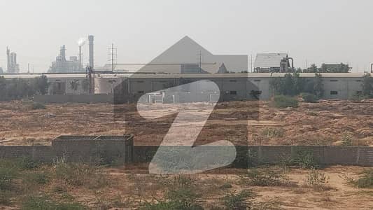 پورٹ قاسم بِن قاسم ٹاؤن,کراچی میں 8 کنال صنعتی زمین 8.0 کروڑ میں برائے فروخت۔