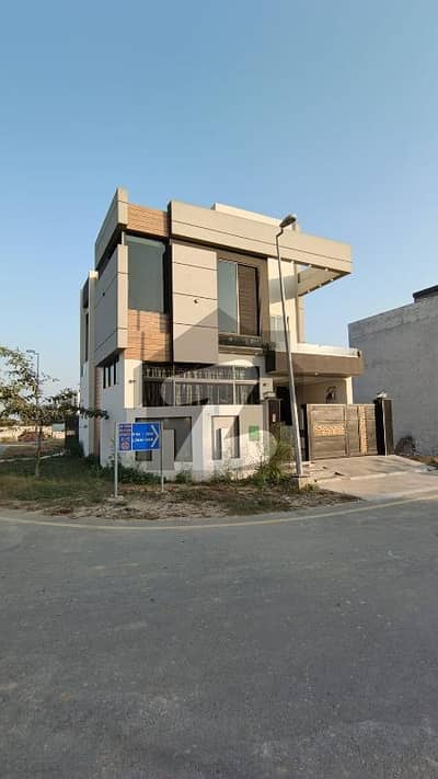 بحریہ نشیمن ۔ سن فلاور بحریہ نشیمن,لاہور میں 3 کمروں کا 5 مرلہ مکان 1.6 کروڑ میں برائے فروخت۔