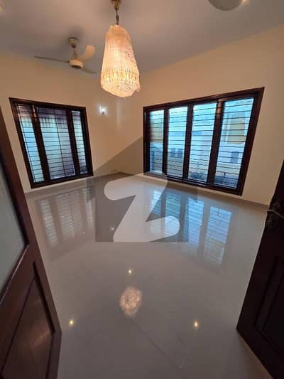 Luxury Bungalow For Rent in DHA Phase 8