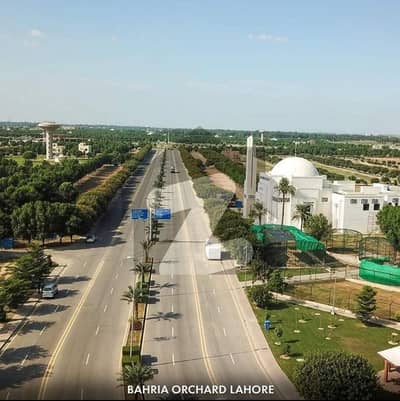 80 Fit road 8 Marla plot for sale in southern