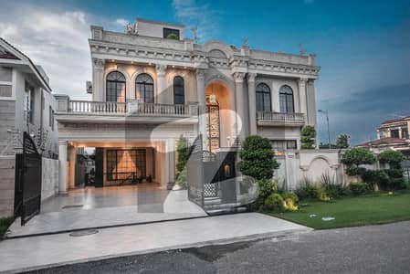 VICTORIAN DESIGN ORIGINAL PIC 24 MARLA CORNER FULLY BASEMENT FULL FURNISHED WITH POOL CENIMA NEAR DOLMEN MALL