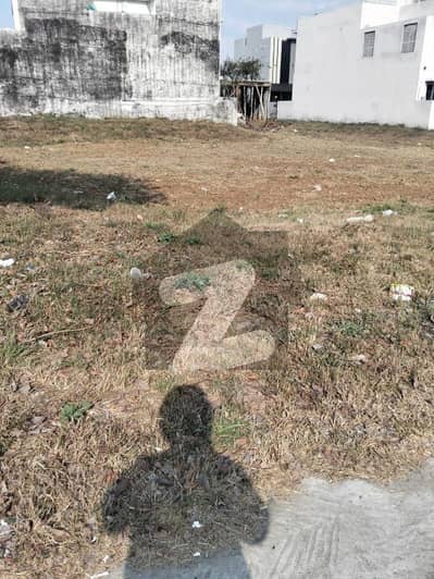 ڈی ایچ اے فیز 7 - بلاک وائے فیز 7,ڈیفنس (ڈی ایچ اے),لاہور میں 1 کنال رہائشی پلاٹ 2.6 کروڑ میں برائے فروخت۔ ڈی ایچ اے فیز 7 - بلاک وائے فیز 7,ڈیفنس (ڈی ایچ اے),لاہور میں 1 کنال رہائشی پلاٹ 2.6 کروڑ میں برائے فروخت۔