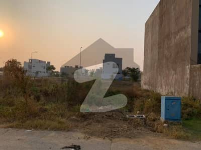 4 MARLA COMMERCIAL POSSESSION OPEN PLOT