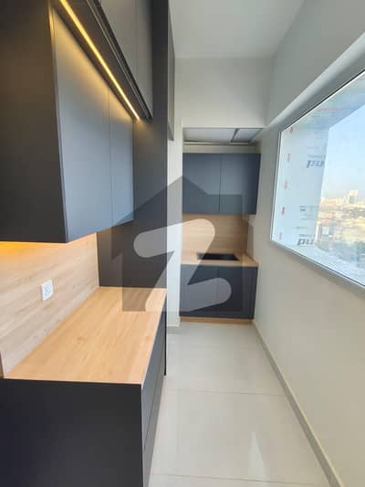 کلفٹن ۔ بلاک 2 کلفٹن,کراچی میں 4 کمروں کا 12 مرلہ فلیٹ 6.8 کروڑ میں برائے فروخت۔