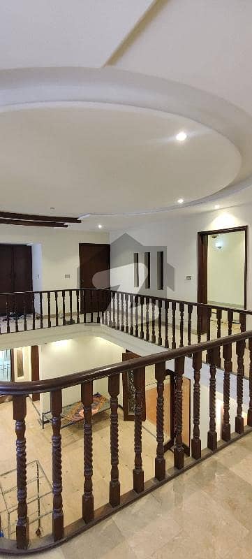 ڈی ایچ اے فیز 3 ڈیفنس (ڈی ایچ اے),لاہور میں 5 کمروں کا 1 کنال مکان 2.9 لاکھ میں کرایہ پر دستیاب ہے۔