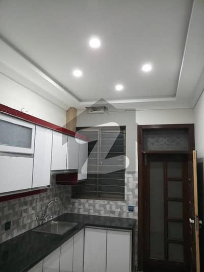 جی ۔ 13 اسلام آباد میں 3 کمروں کا 10 مرلہ زیریں پورشن 1.2 لاکھ میں کرایہ پر دستیاب ہے۔